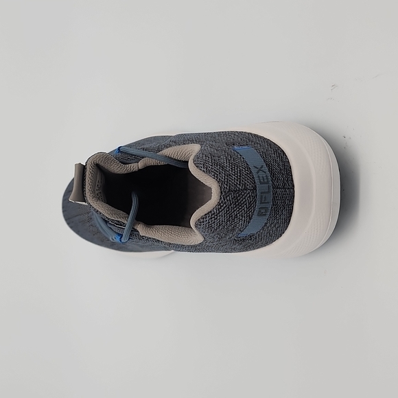 Shoes - Picture 5 of 7